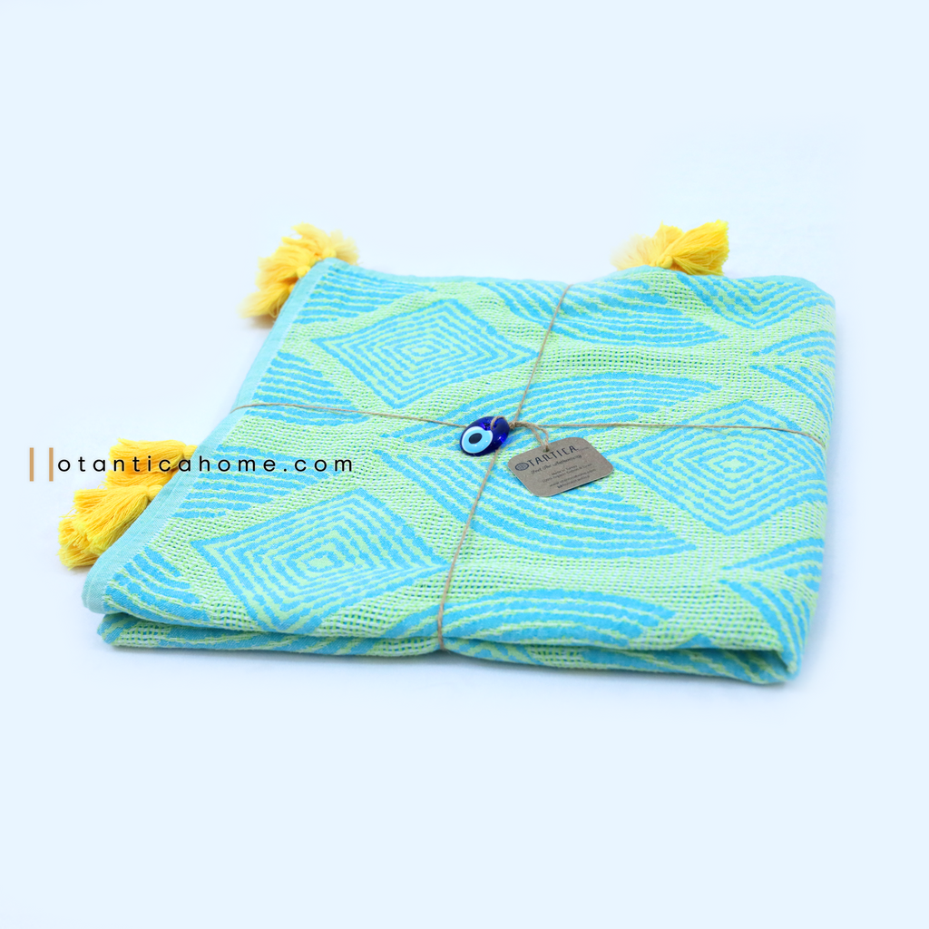 The Cozy Pom-Pom Blanket (7335121060055)