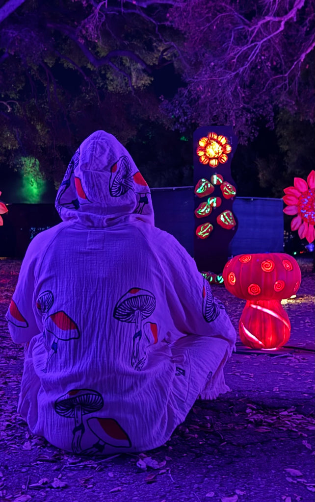 Unisex Mushroom Kimono styled for festivals — vibrant boho outfit made from soft organic Turkish cotton, perfect for travel and events.